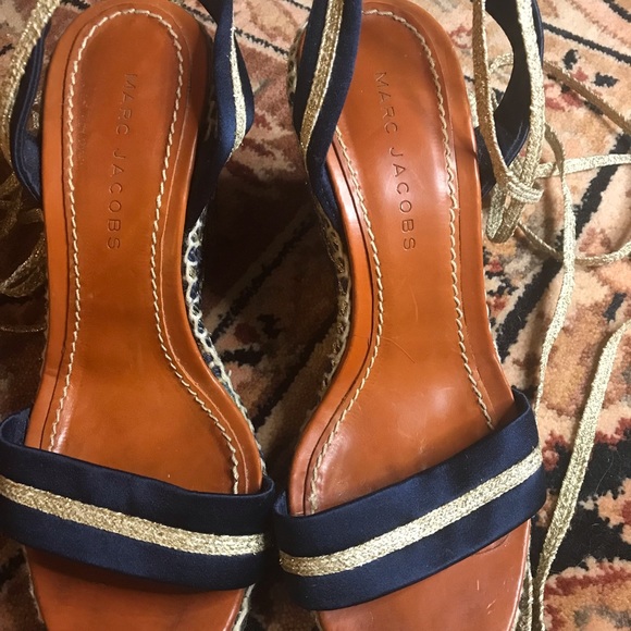 Marc Jacobs Navy and Gold Wedges, Size 38 Beautiful!! - Picture 2 of 6
